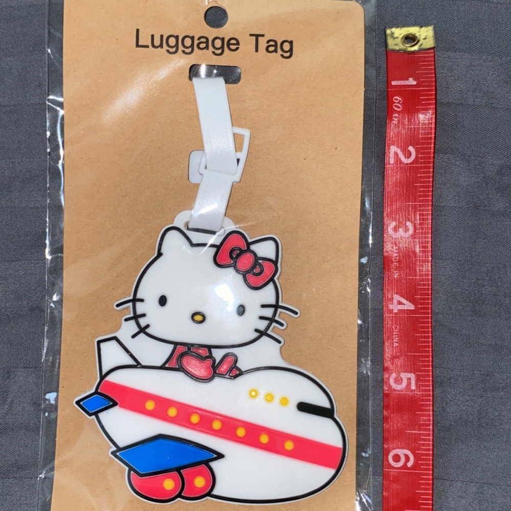 New in package hello kitty luggage tag